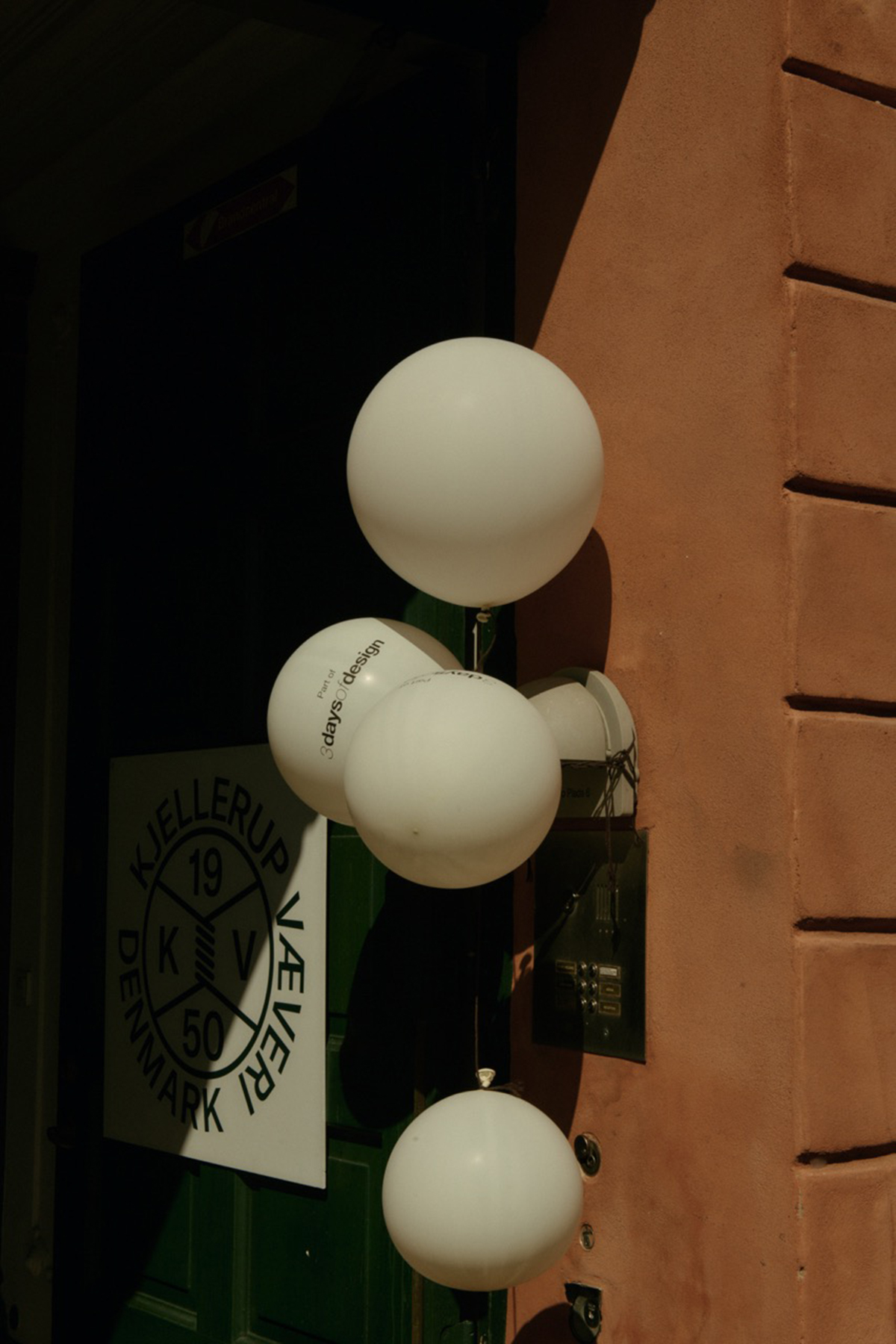 3195_3days-ballons.jpg